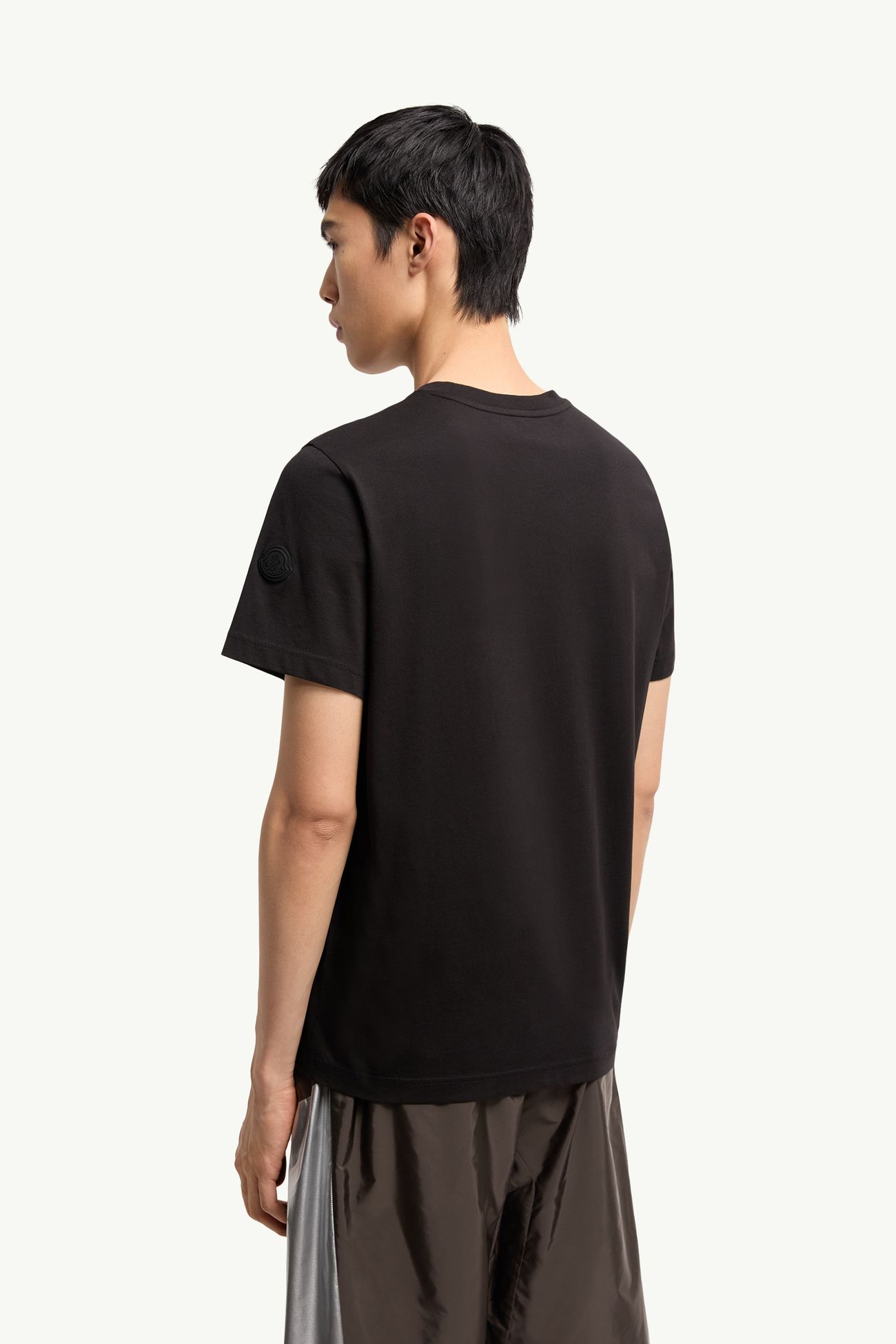 몽클레어 크루넥 티셔츠 레귤러 핏 프린트 로고 블랙 L10918C0000789AYW999