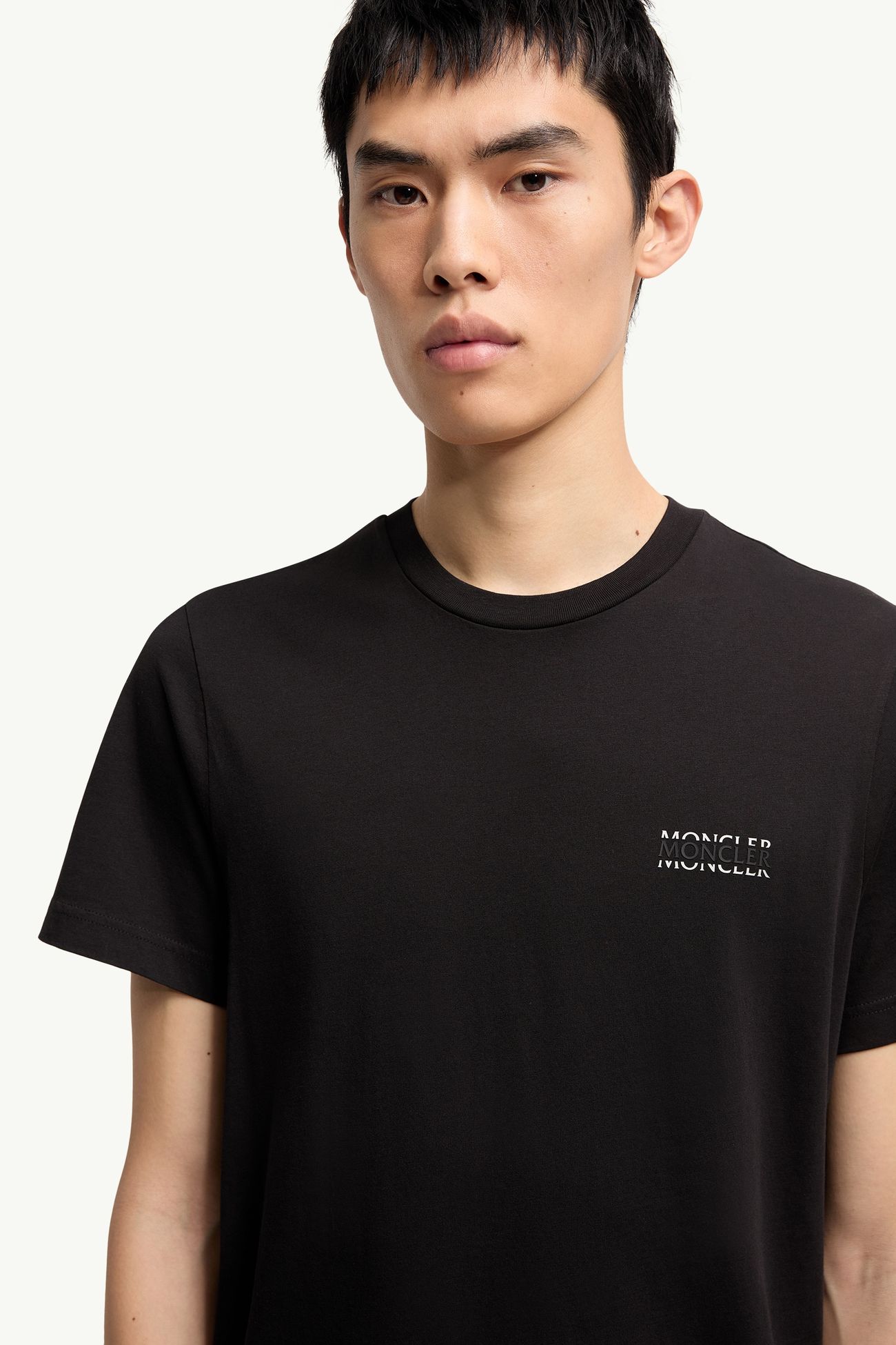 몽클레어 크루넥 티셔츠 레귤러 핏 프린트 로고 블랙 L10918C0000789AYW999