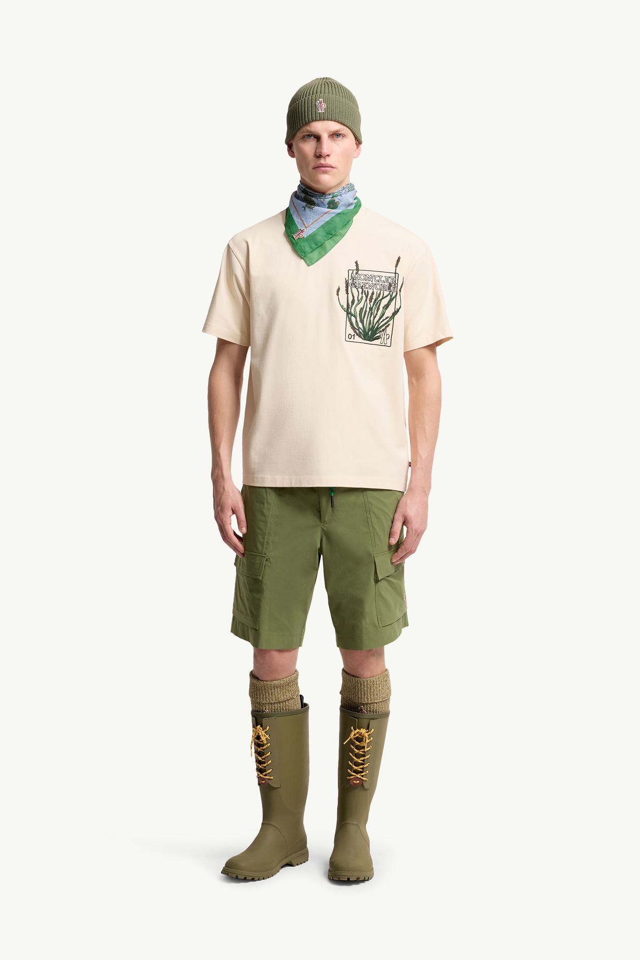 몽클레어 티셔츠 정규핏 자수 식물 로고 화이트 아이보리 L10978C0001289AW1034
